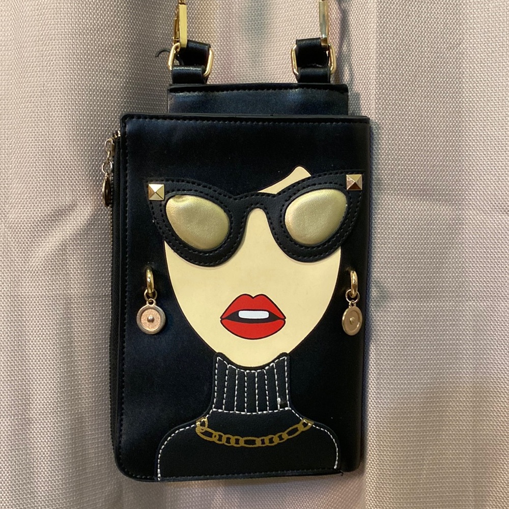 Black Vintage Clutch/Strap Handbag